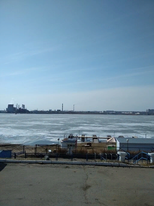 Вид с базы МЧС на озеро