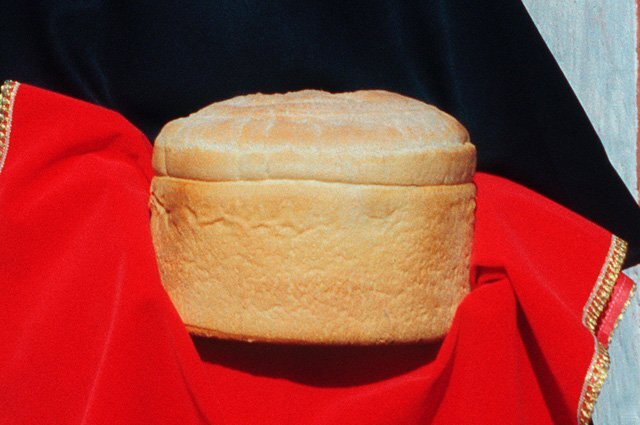    Что такое артос и сколько он может храниться?