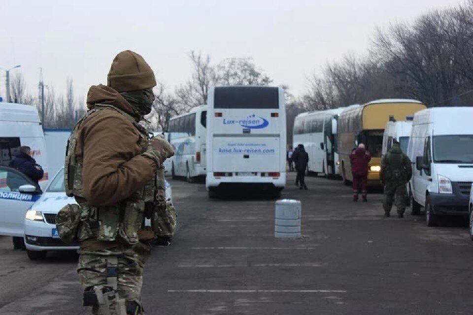     Освобожденные военнослужащие отправились на лечение в другие регионы России (архивное фото) Никита МАКАРЕНКОВ, Павел ХАНАРИН