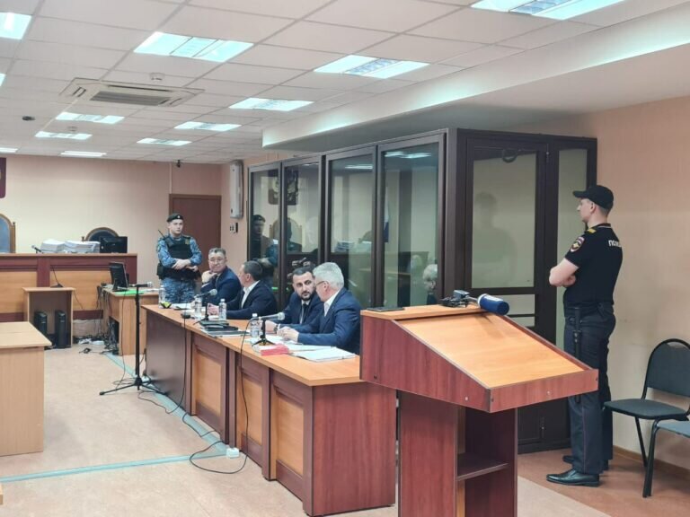    Суд присяжных в Оренбурге приступил к рассмотрению дела криминального авторитета Корчагина Белов Михаил Александрович