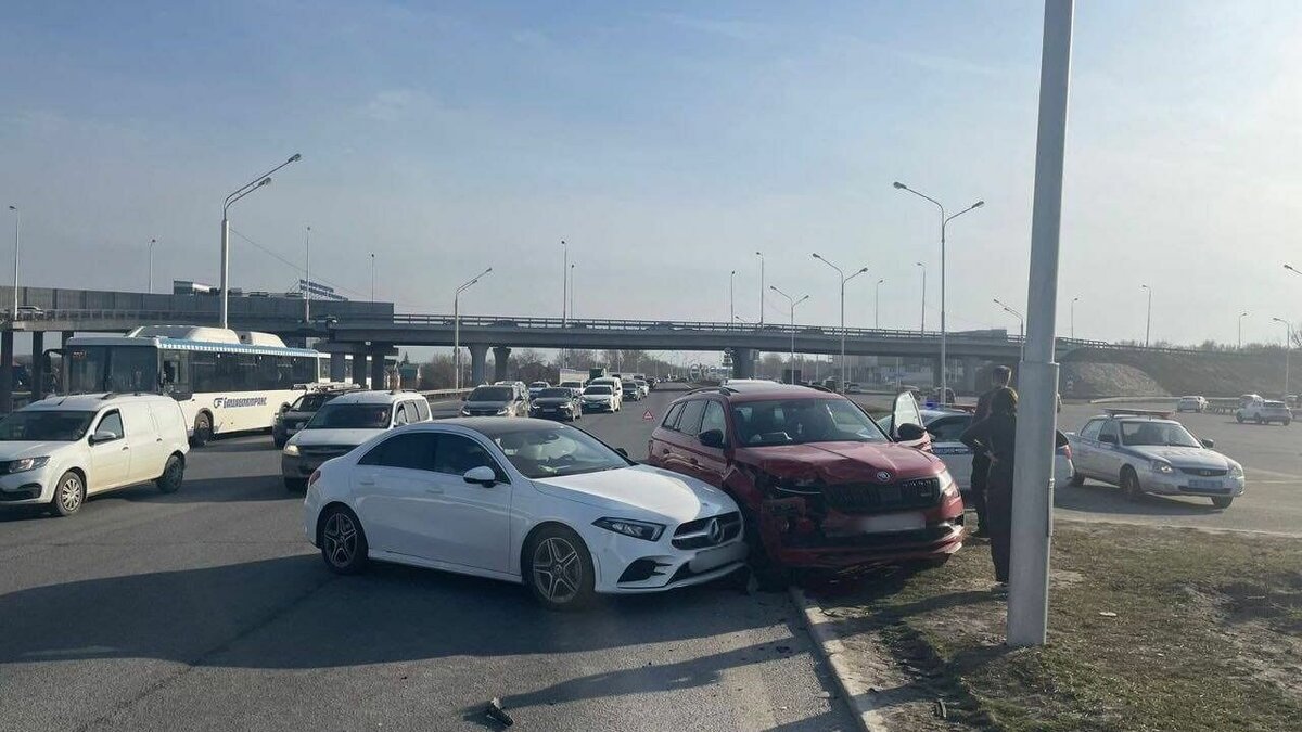     Пострадавшим потребовалась помощь медиков