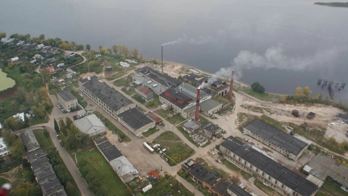     Васильевский стекольный завод продали за 172 млн рублей. Организатором торгов выступил АО «Российский аукционный дом», а купил имущество частный инвестор. Об этом сообщила пресс-служба Зеленодольского района.