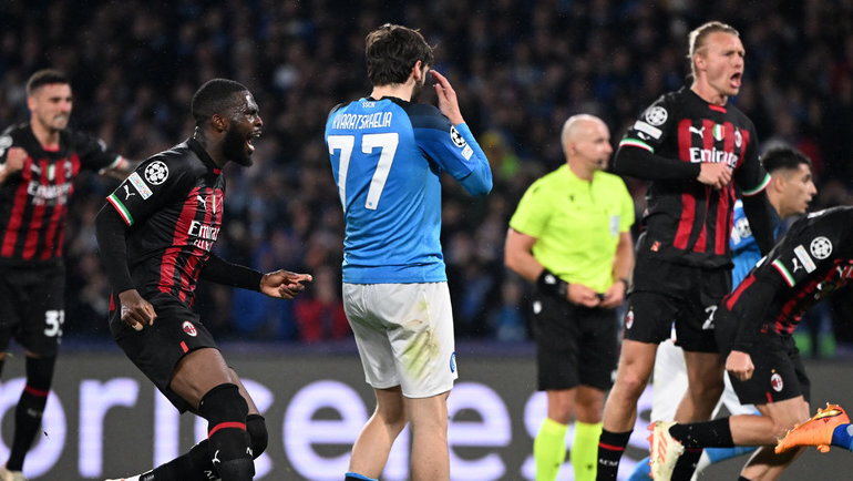    18 апреля. «Наполи» — «Милан» — 1:1. Хвича Кварацхелия не забил пенальти. Reuters