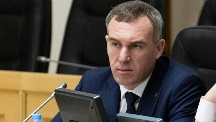     Завтра в Центральном районном суде состоится заседание по иску Юрия Рябцева против городской администрации и главы Тюмени Руслана Кухарука. Общественник столкнул лбами оперштаб и администрацию.