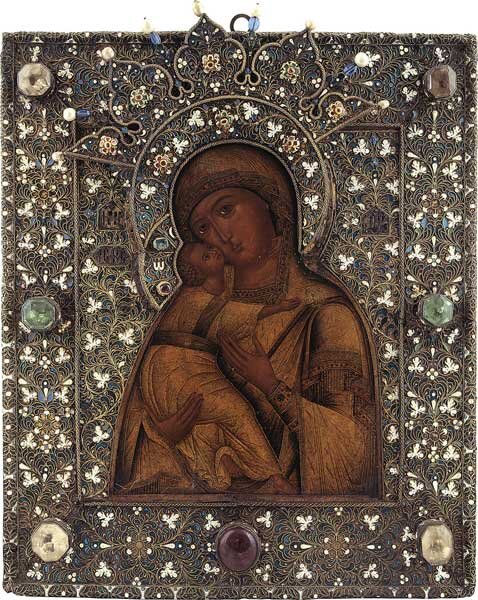 БОГОМАТЕРЬ ВЛАДИМИРСКАЯ Вторая четверть XVII века. Москва Дерево, темпера; серебро, скань, эмаль по скани, выемчатая эмаль, цветные камни, цветные стекла, золочение. 39,2 × 33,5 см. Из коллекции Г.А. Покровского, дар М.А. Покровской. Собрание Музея имени Андрея Рублева
