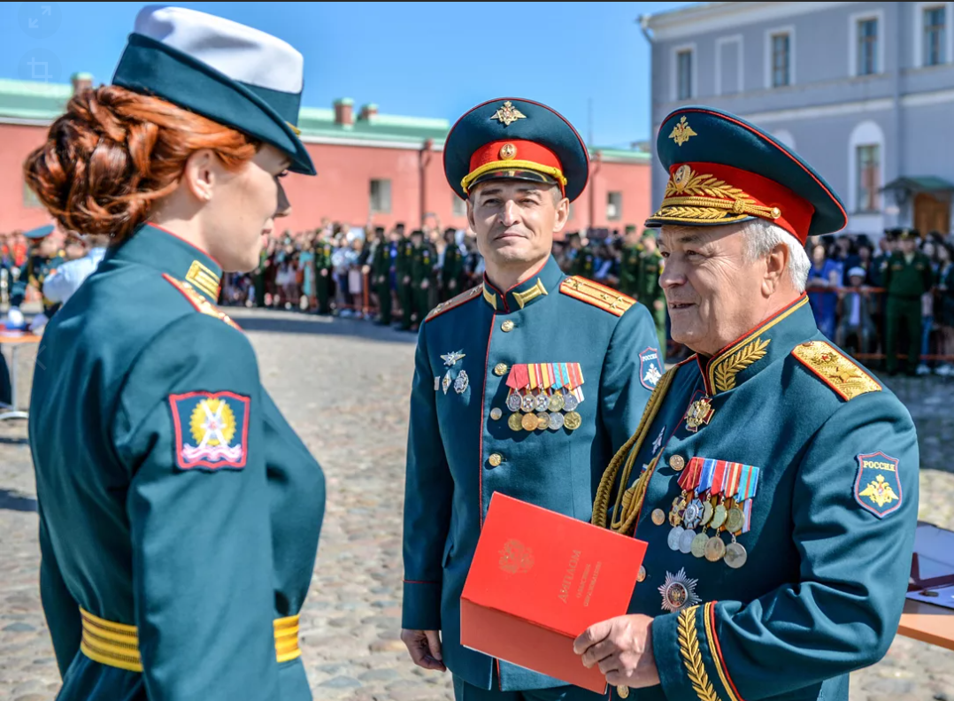 Форма одежды офицеров. Сравним её советский и российский варианты | ВАДИМ Ш  | Дзен