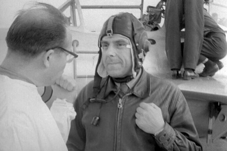    В небе Оренбуржья 56 лет назад трагически погиб космонавт Владимир Комаров Белов Михаил Александрович