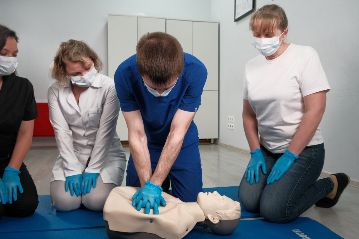 Обучение сердечно-легочной реанимации на курсах подготовки младших медицинских сестёр