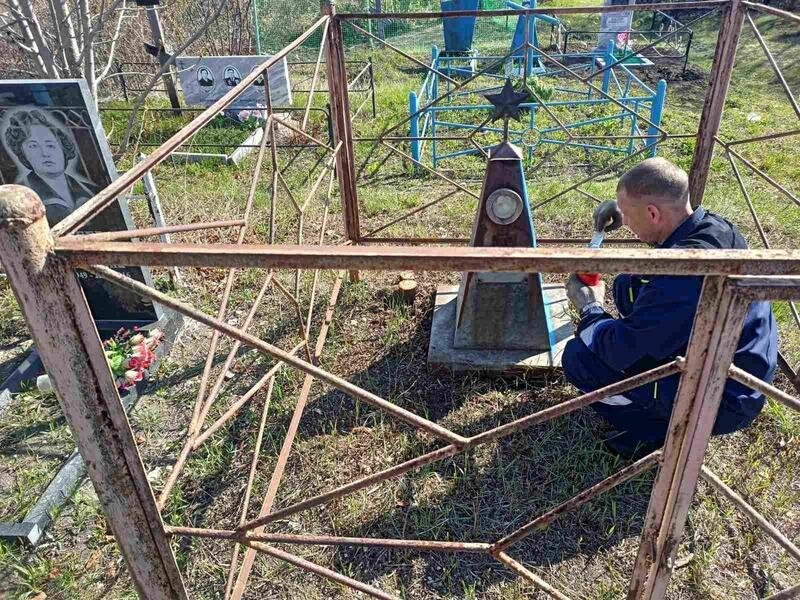 Ржавчина сменилась краской: в Сызрани покрасили старые могильные ...