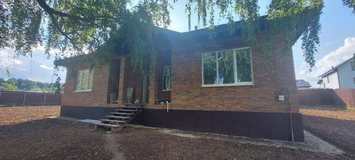 Вид на главный фасад дома. Источник изображения: novomoscovia.ru/brayni