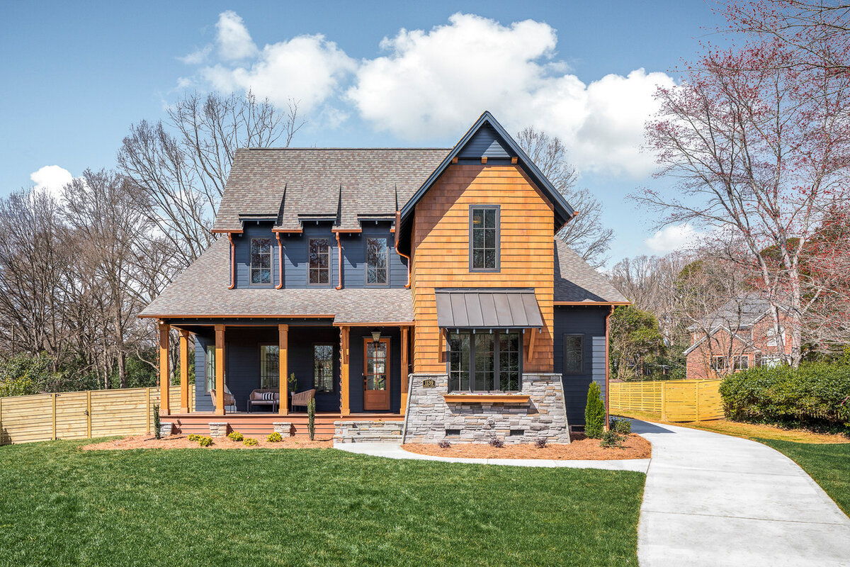 Уютный интерьер американского загородного дома в штате Северна Каролина ...