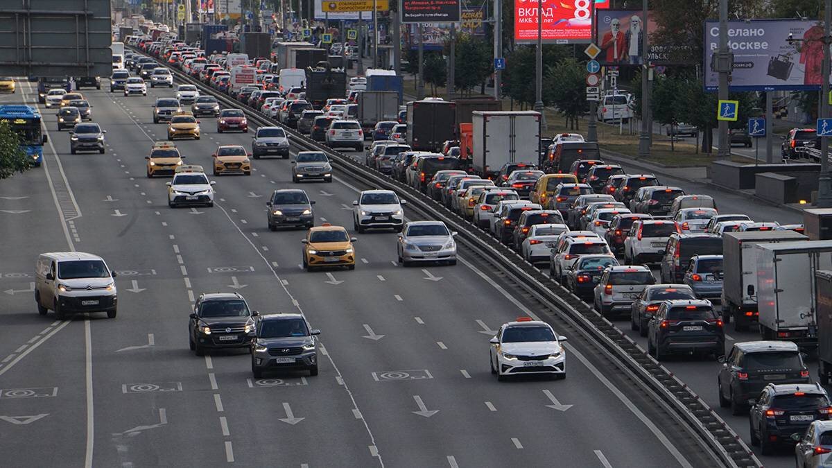 Движение московская ул 1 фото Проезжую часть на Уральской улице освободили после ДТП с участием ребенка Вечерн
