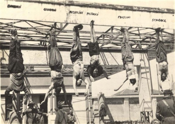 Головы смертников, казненных на гильотине. Фотография из альбома Казнь как она е