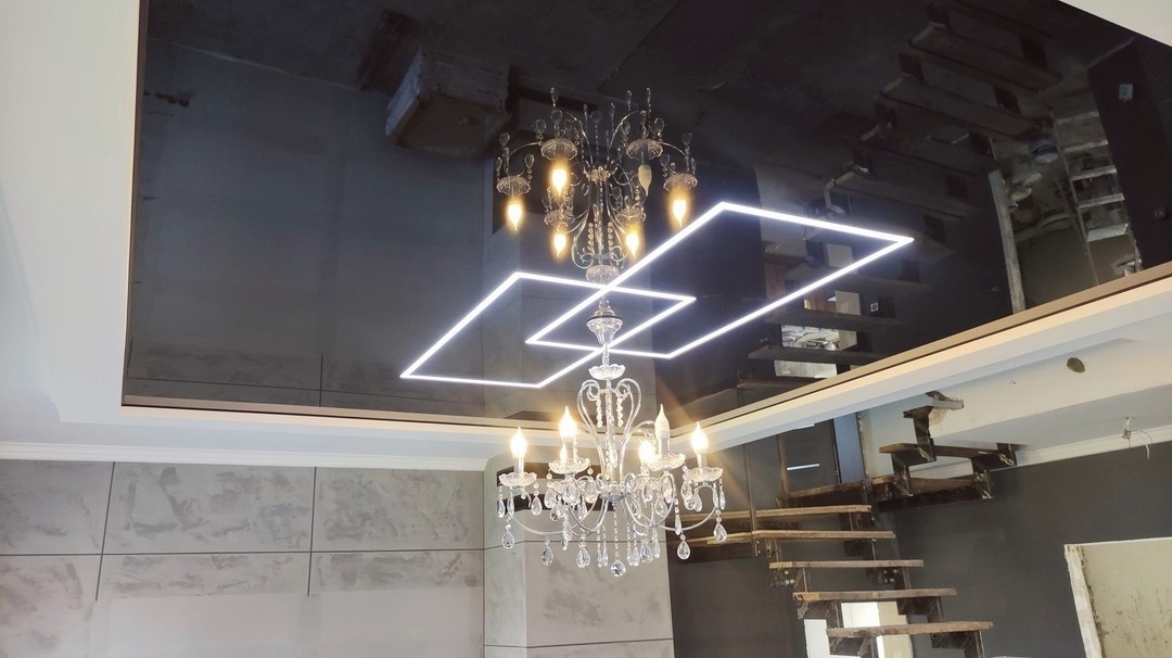 Вариант натяжного потолка (листайте карусель)