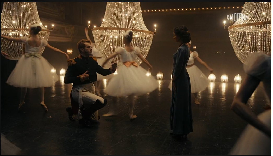 В реальности Иола сидела с Мамонтовым в зале, когда Шаляпин запел про любовь к Торнаги. Мамонтов перевел Торнаги смысл русских слов. Сюжет с кольцом и подталкиванием Мамонтовым героини на сцену здесь вставной, но Мамонтов действительно содействовал сближению влюбленных.