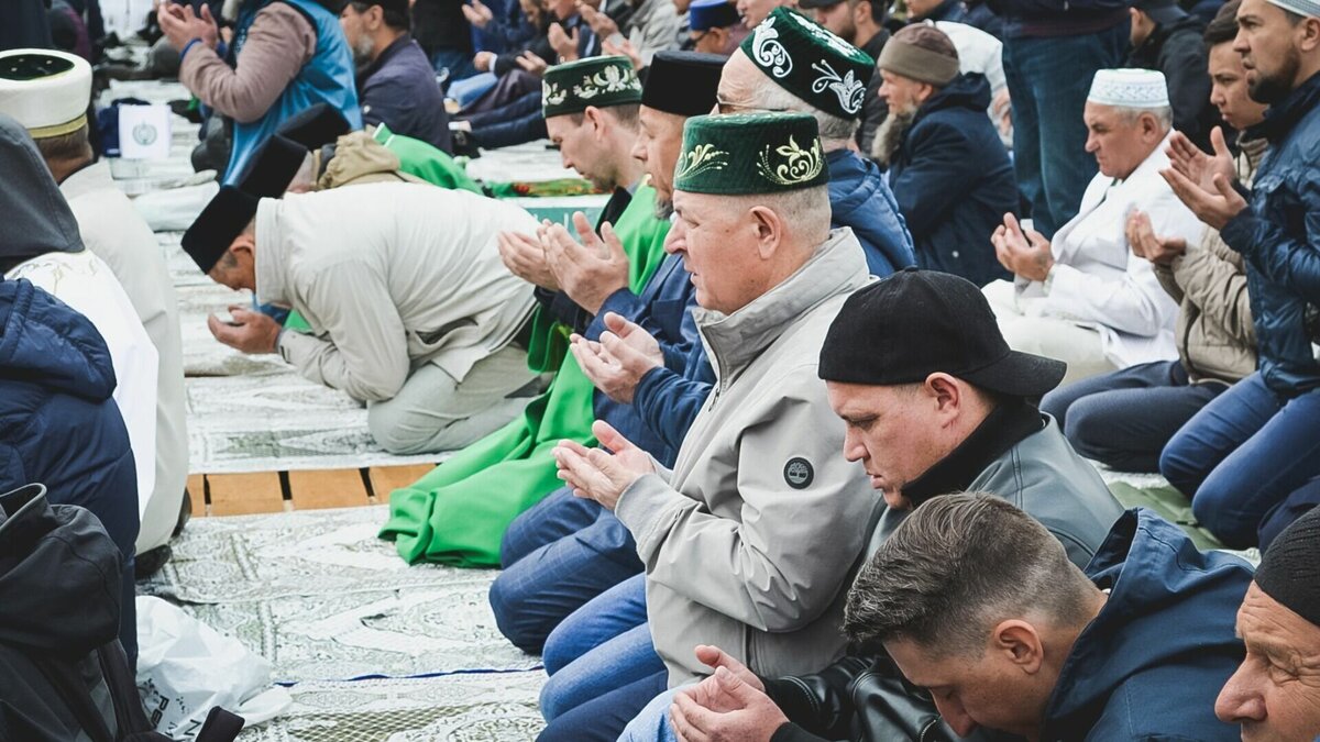     В Волгограде не утихают обсуждения провокации с сожжением Корана, осуществленной студентом ВГСПУ. Муфтий регионального Центрального Духовного Управления Мусульман Бата Кифах Мохамад считает, что подобные акты спровоцированы извне, чтобы расшатать ситуацию внутри российского общества.