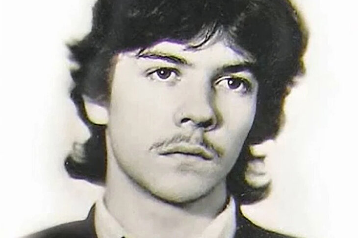 Дмитрий Медведев в молодости.