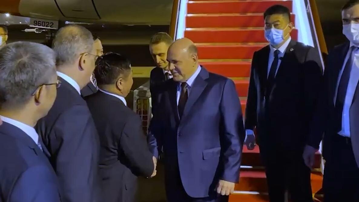 М. Мишустин в аэропорту. Встреча организована на высшем уровне!