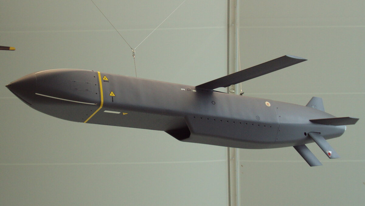     В Ростовской области в районе Морозовска сработала система ПВО, сообщил губернатор Василий Голубев.