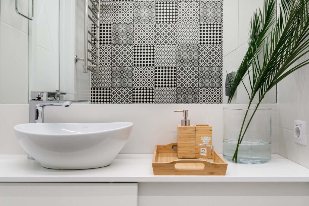 Белоснежный интерьер в европейском стиле. Преображение панельной однушки