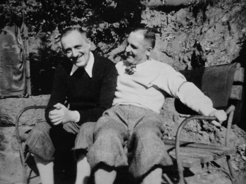 Г. Мюллер (справа) на отдыхе вместе с шефом гестапо Вены Хубером. Фото из открытых источников Интернета.