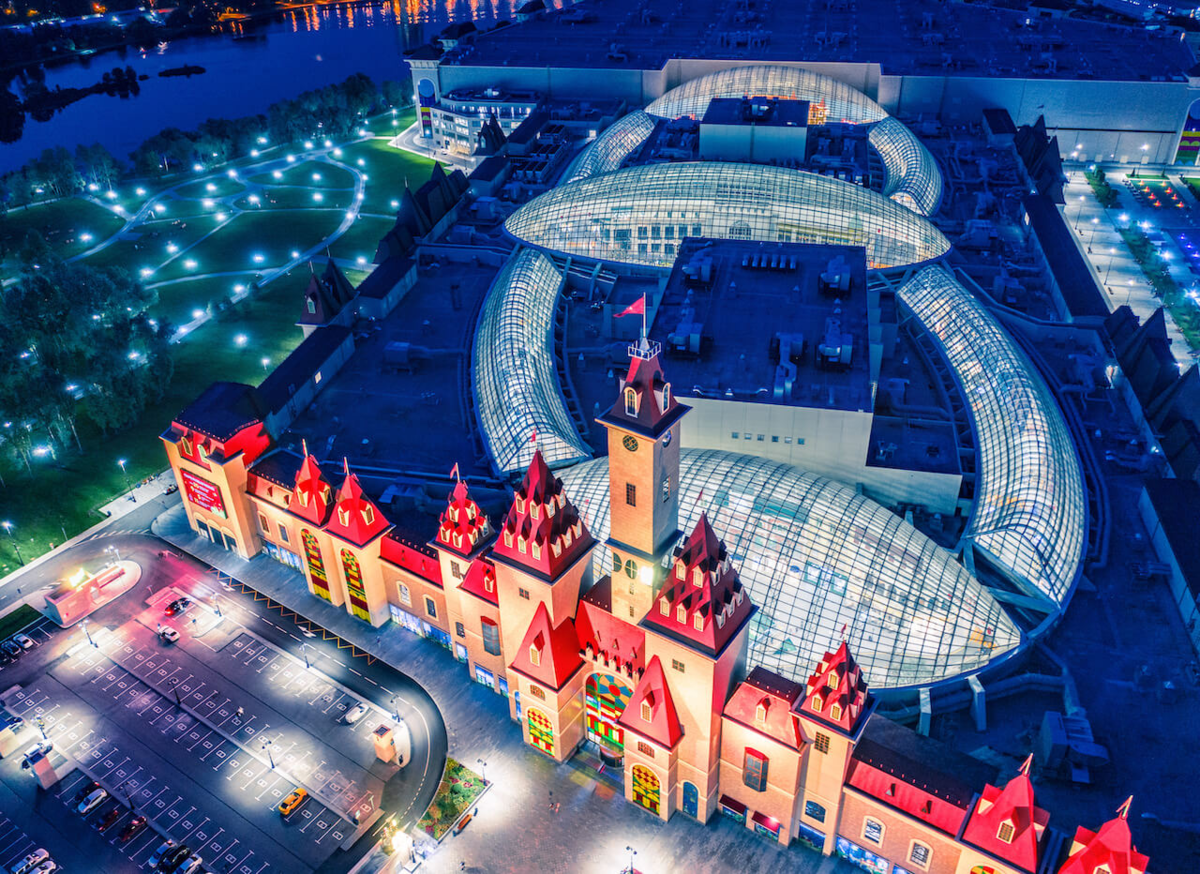 Повеселиться в москве. Парк Нагатинская Пойма Москва. Парк Нагатинская Пойма Диснейленд. Парк аттракционов в Москве остров мечты. Остров мечты Dream Island Москва.