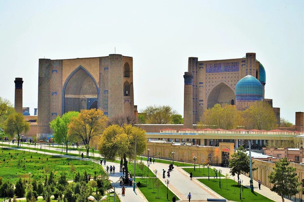 CC BY-SA 4.0 / Bobyrr / Mosque Bibi Khanum