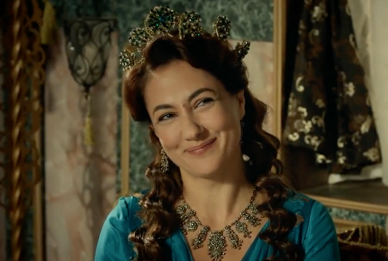 - Хорошеешь с каждым годом! - вторила Фатьма источник:checker-photos.ru