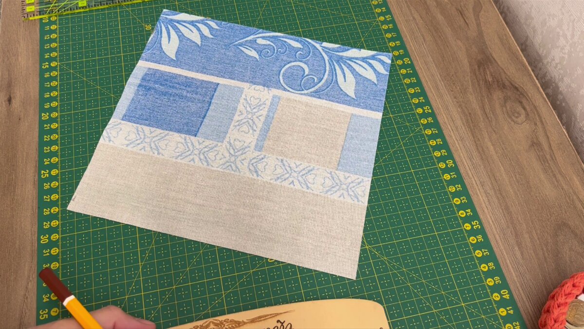 Листайте фотографии