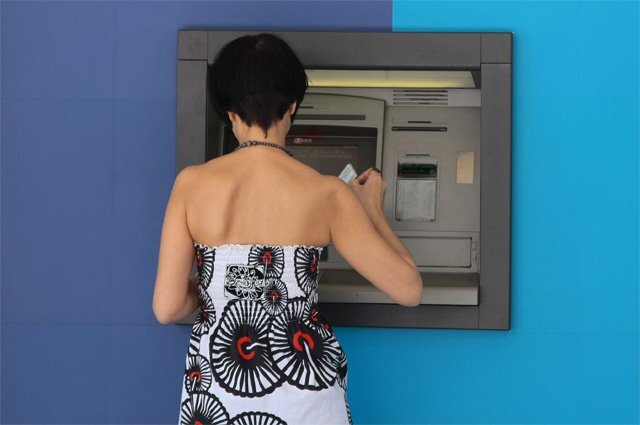   Почему банкоматы не принимают новые купюры 5, 10 и 100 рублей?