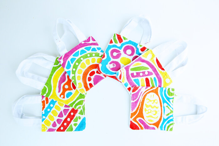 Клеевой батик. Фото с https://babbledabbledo.com