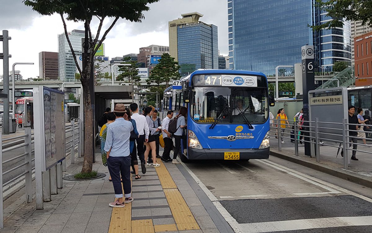 Остановиться в сеуле. BRT Сеул. Сеул электротранспорт. Остановки в Сеуле. Автобусы в Сеуле.