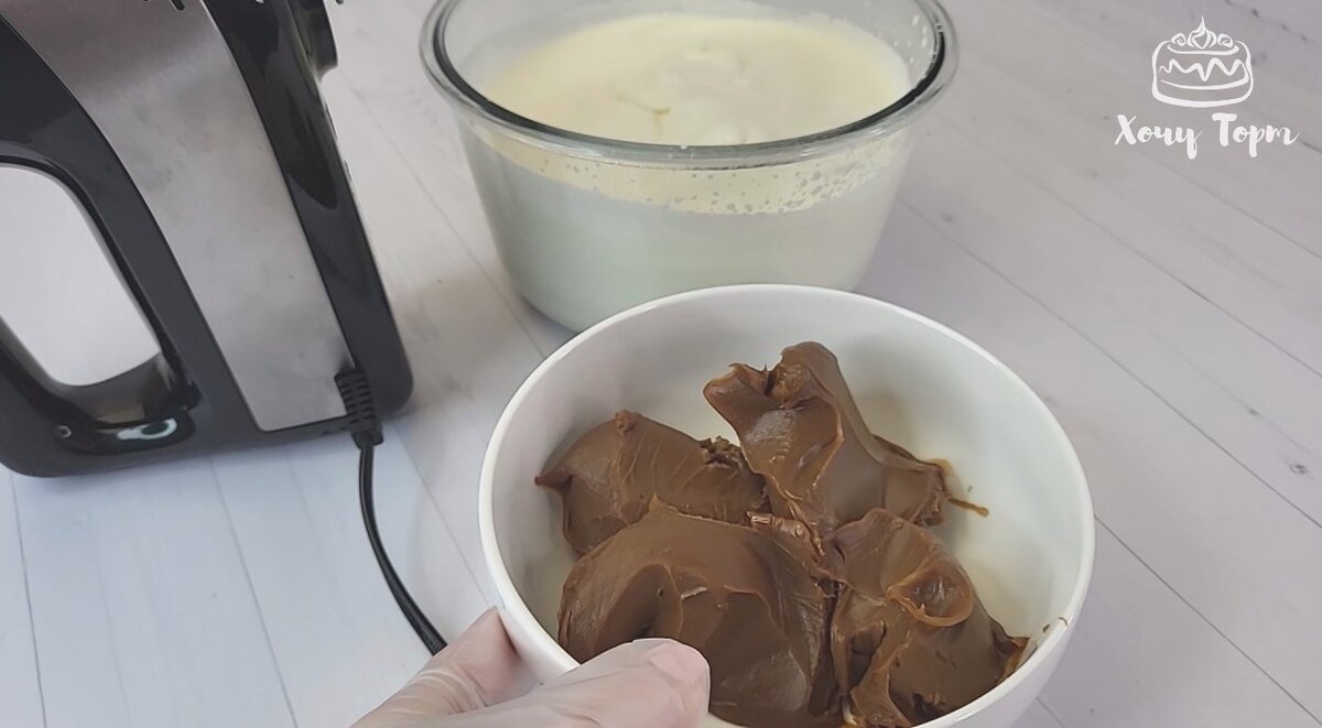 Кексы на 8 марта с кремом из вареной сгущенки и масла