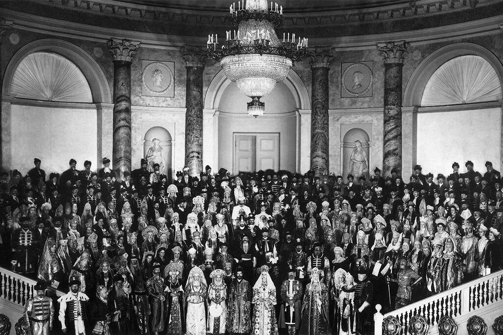 Петров В. https://russiainphoto.ru/search/archive/13574/?index=10