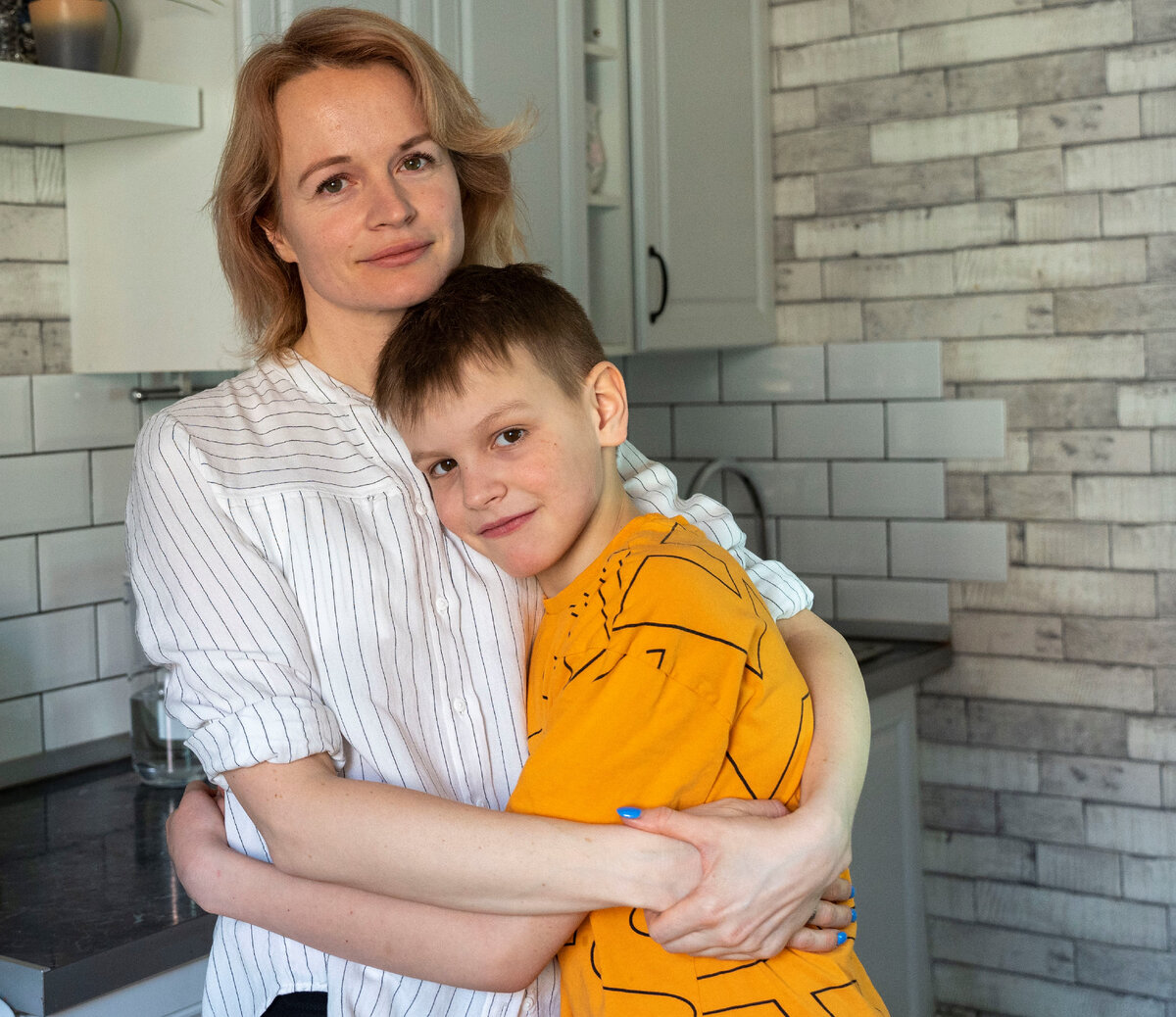 Автор канала Виктория Зим и старший сын Миша.