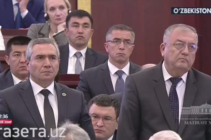 Ўнгдан биринчи — Олий суд раиси Козимжон Комилов