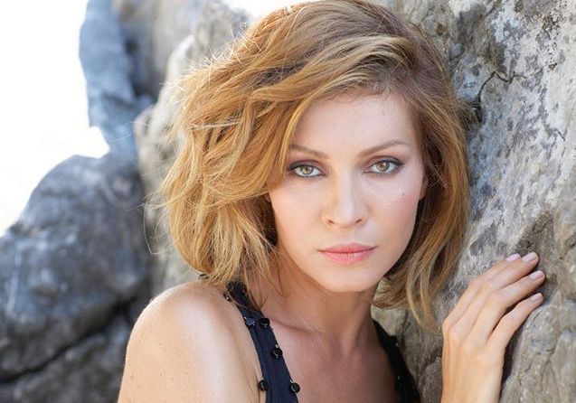 Фото https://viva.ua/lifestar/news/45682-38-letnyaya-elena-podkaminskaya-pokazala-shikarnuyu-figuru-posle-vtorih-rodov.html