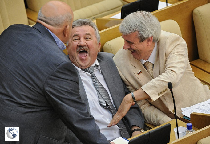 С каждым лайком их зарплата сокращается на 1000 рублей