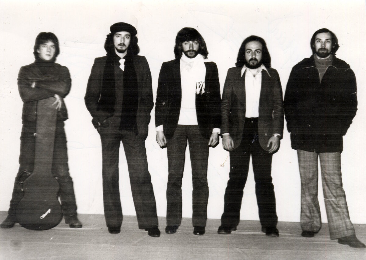 Рок-группа "Автограф", конец 1981 или начало 1982 года (фото Анатолия Азанова). Более ранней фотографии а архиве не нашлось.