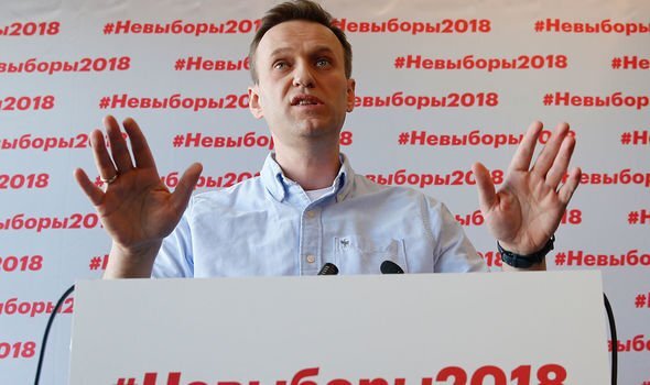 А. Навальный призывает российских граждан воспользоваться "умным голосованием" для свержения Путина