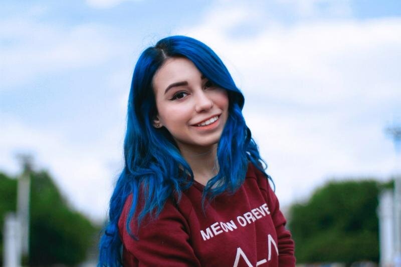 Источник фото: https://24smi.org/public/media/resize/800x-/celebrity/2018/06/22/th682wsh901x-milena-chizhova.jpg