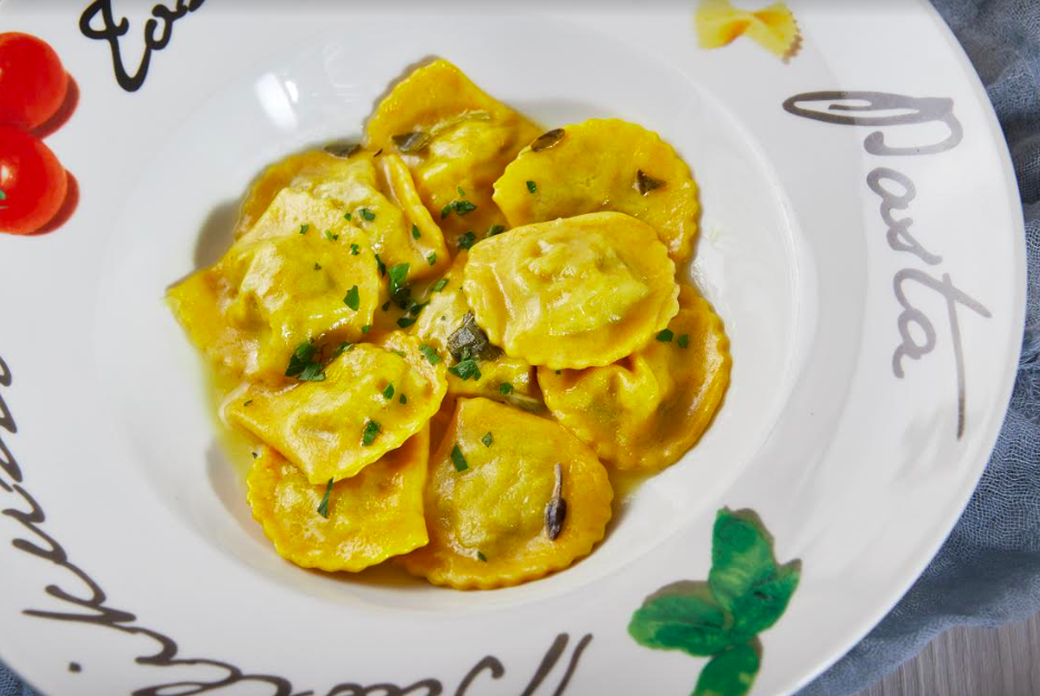 Равиоли с курицей. Равиоли по-генуэзски. Вареники с моцареллой. Равиоли доппио. Пельмени домашние.
