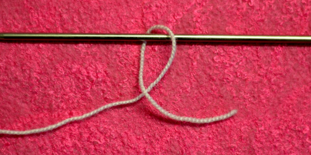 Красивый и простой наборный край на спицах.