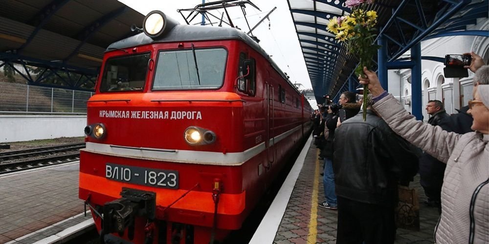 Прибытие поезда № 7 на ж/д вокзал Севастополя. Фото: kmph.ru