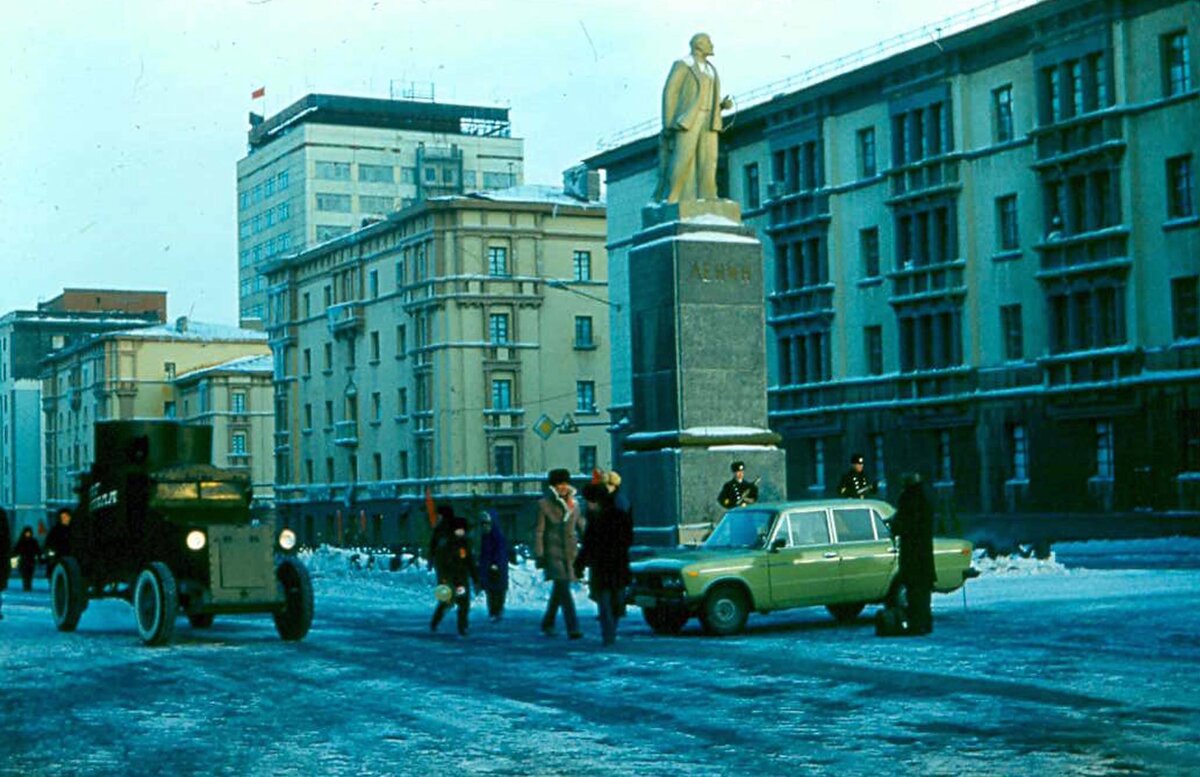 Памятник Ленину в Норильске