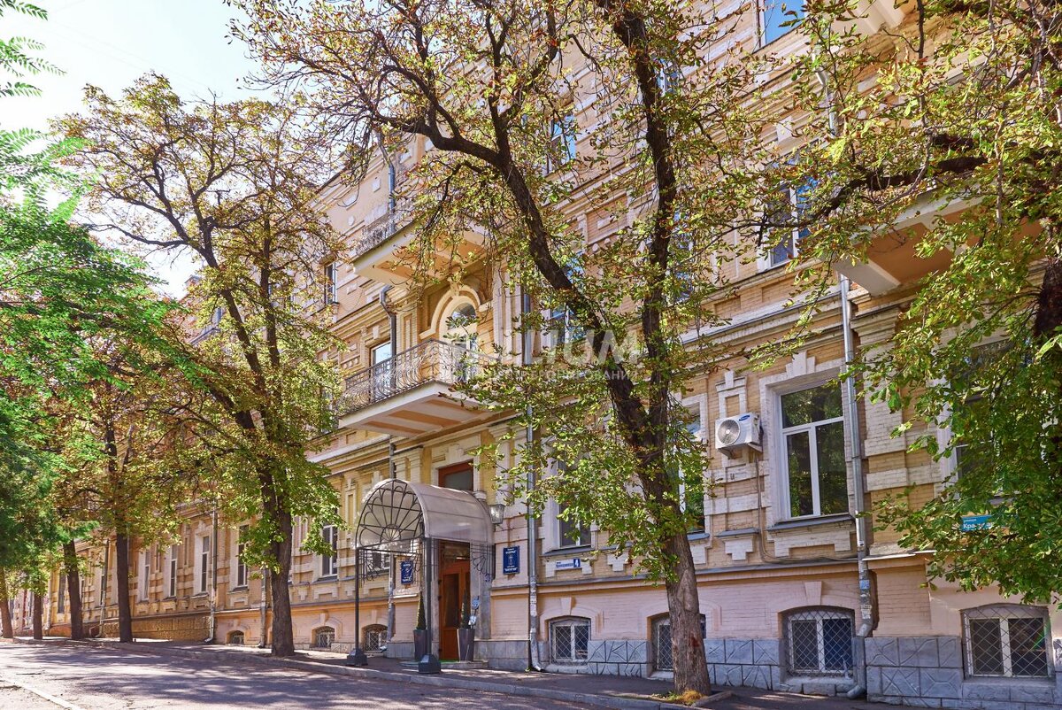 С давних времен его облюбовали великие деятели русской культуры 