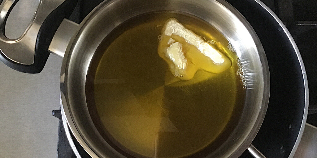 Растворяем на водяной бане.