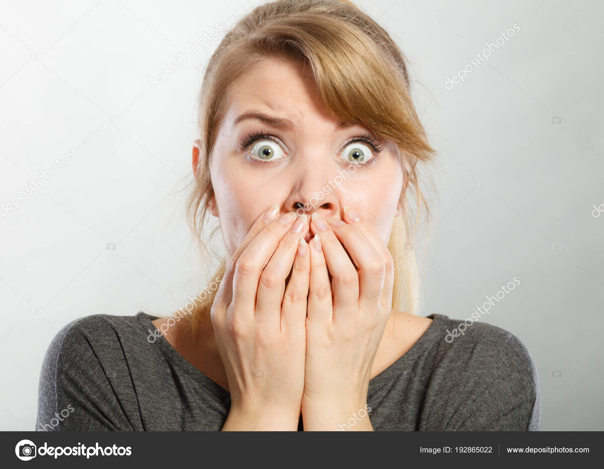 Как-то раз ей пришлось просидеть долгое время в большой компании людей, она очень боялась заговорить с ними но всё таки она попыталась, спустя 30 минут общения с этими людьми она приобрела уверенность в себе и не боялась больше общаться с людьми.