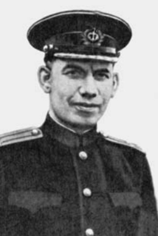Командир 1-й бригады речных кораблей капитан 2 ранга С. М. Лялько