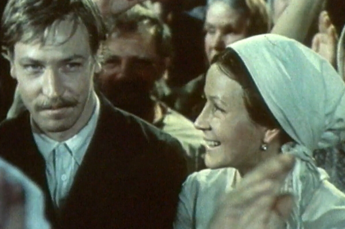 Кадр из кинофильма "Вечный зов", 1973–1983 гг., режиссеры Владимир Краснопольский, Валерий Усков, сценаристы Константин Исаев, Анатолий Иванов, композитор Леонид Афанасьев (скриншот для иллюстрации)